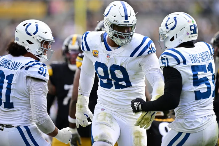49ers bring back Buckner in trade with Colts